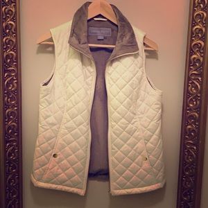 Laura Scott off white quilted vest w/gold details